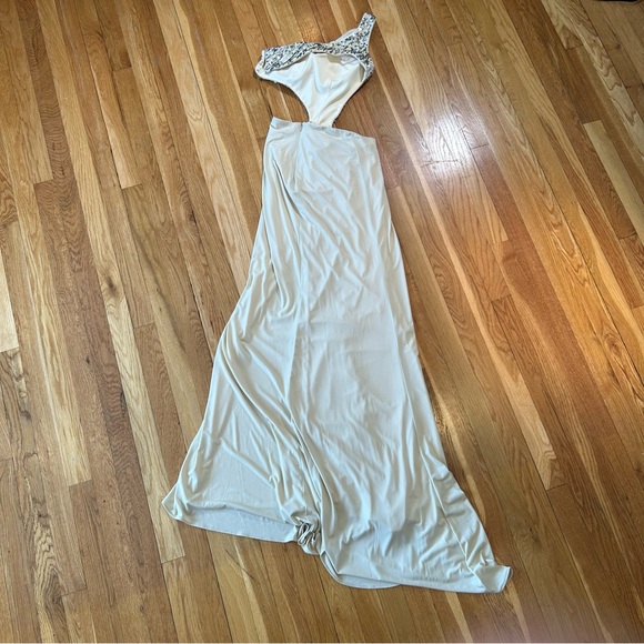 Tony Bowls Satin One Shoulder Size 0 Sequence Prom Dress Cream Color Formal Gown - Picture 5 of 8